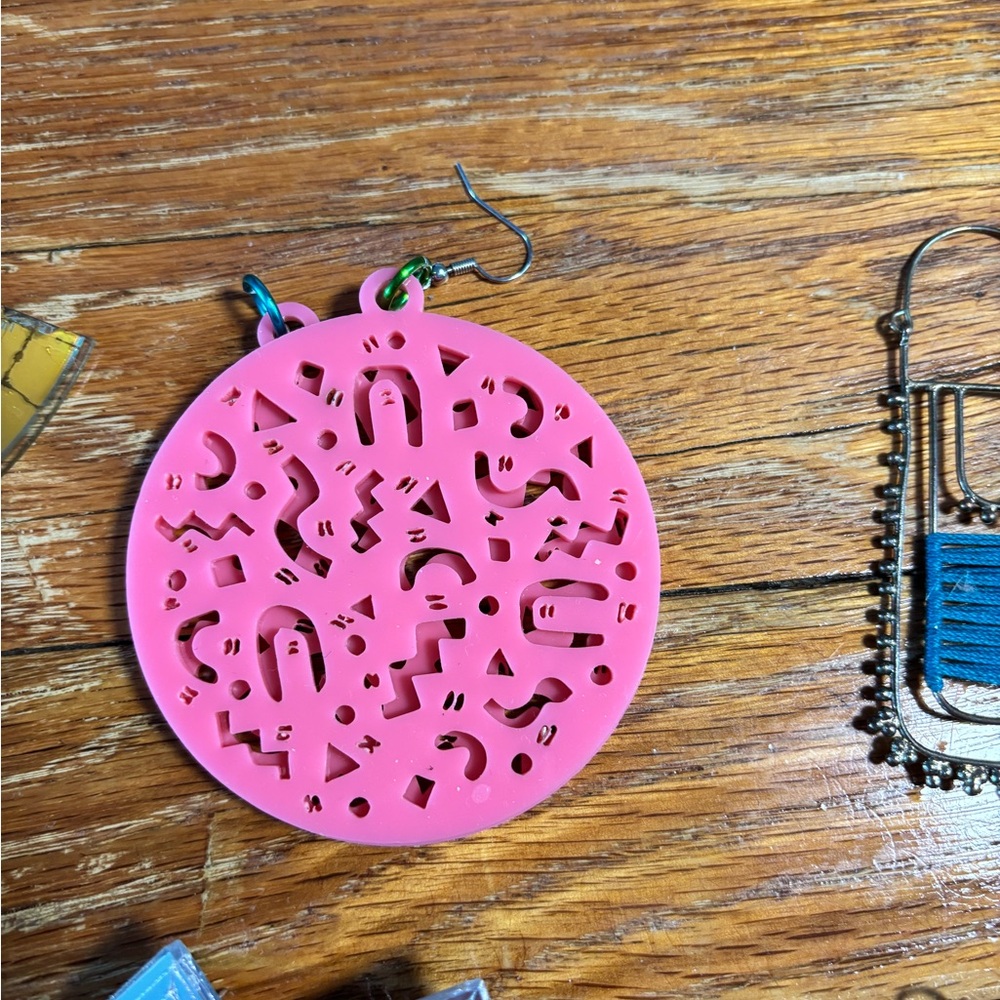 Assorted Statement Earring Lot - Picture 4 of 9